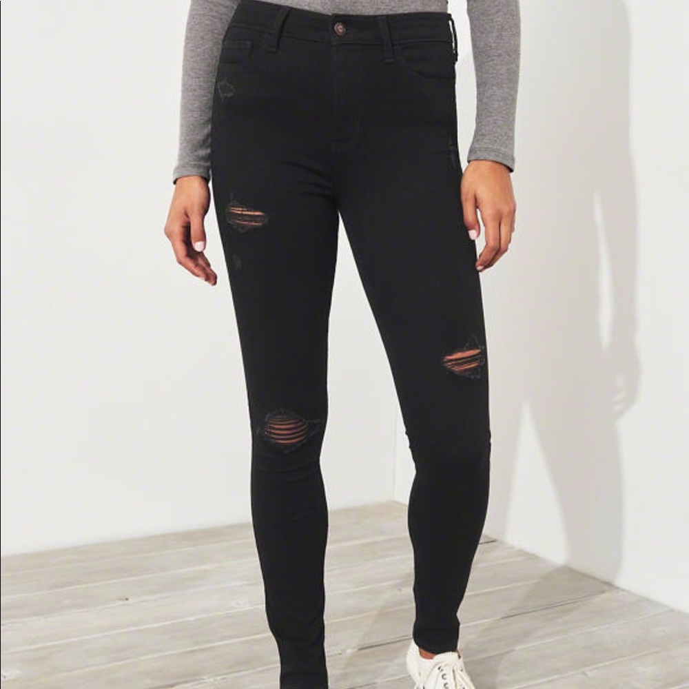Hollister high rise super skinny jean size 11-R